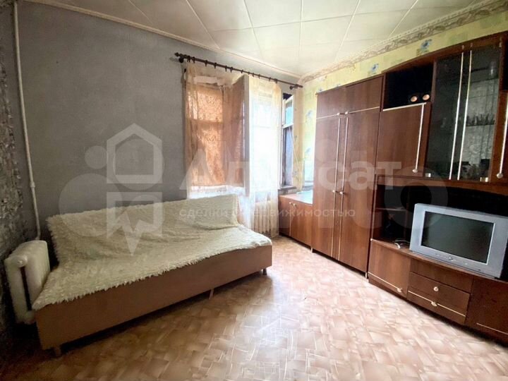 Комната 14 м² в 3-к., 4/4 эт.