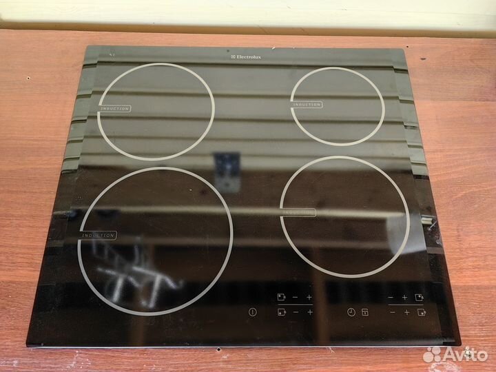 Варочная индукционная панель electrolux