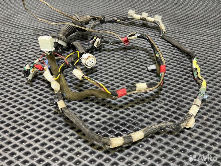 Проводка двери прав. зад. Toyota Land cruiser