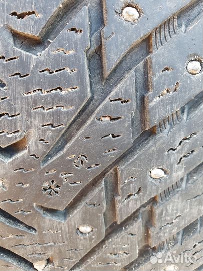 Nokian Tyres Hakkapeliitta 8 SUV 235/60 R18 107T