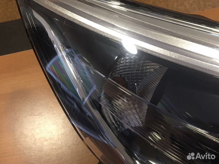 Фара передняя правая Renault Kaptur