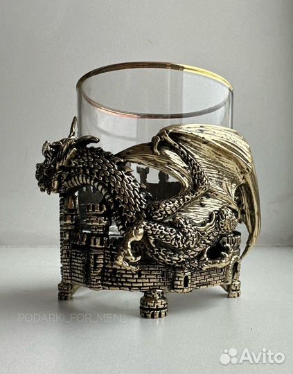 Бокал с драконом