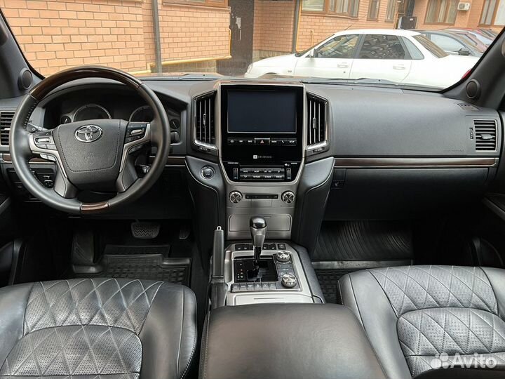 Toyota Land Cruiser 4.6 AT, 2018, 150 000 км