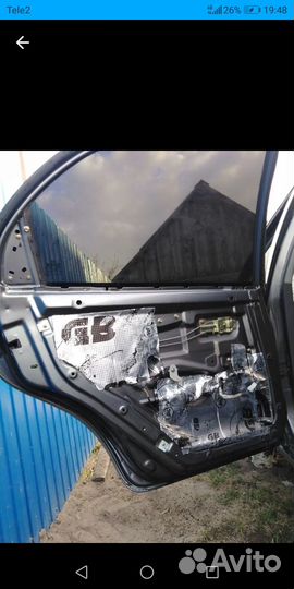 Задняя левая дверь в сборе на Kia Shuma/Спектра