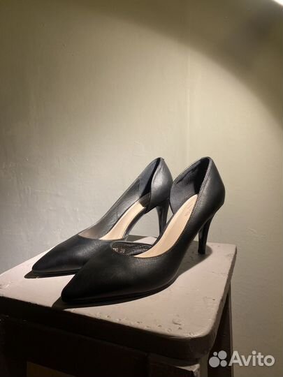 Идеальные черные туфли