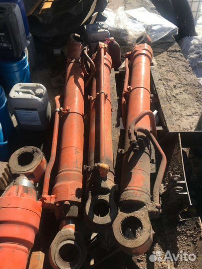 Гидроцилиндры Zx330