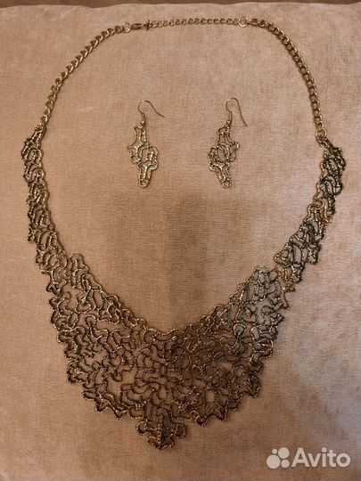 Бусы колье ожерелье