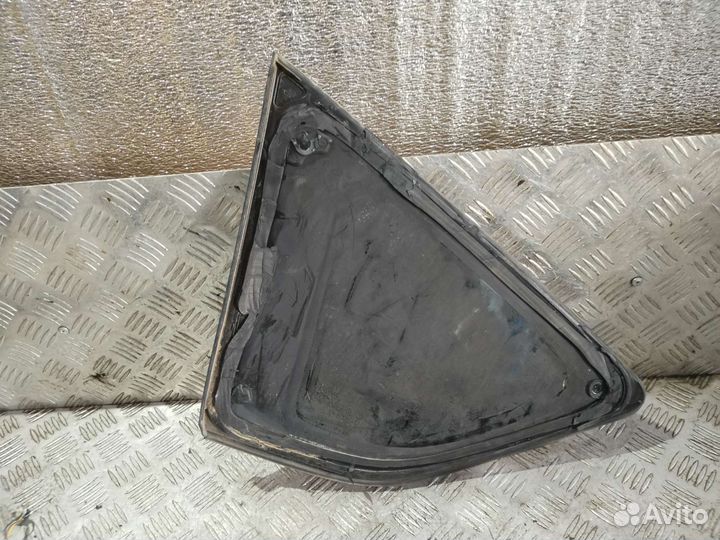 Форточка заднего крыла Toyota Rav4 XA40