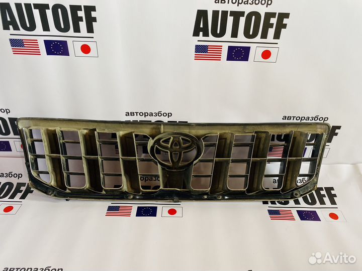 Решетка радиатора Toyota Land Cruiser 120 Prado