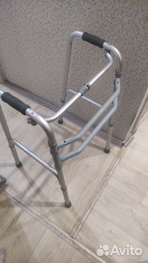 Ходунки для инвалидов
