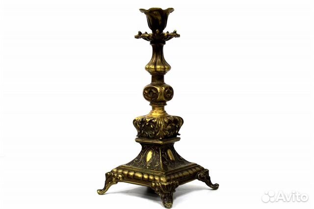 Старинный подсвечник
