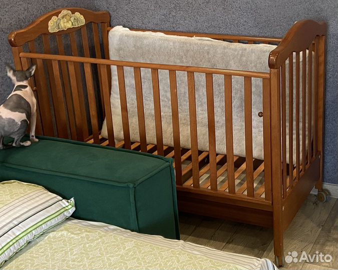 Детская кроватка