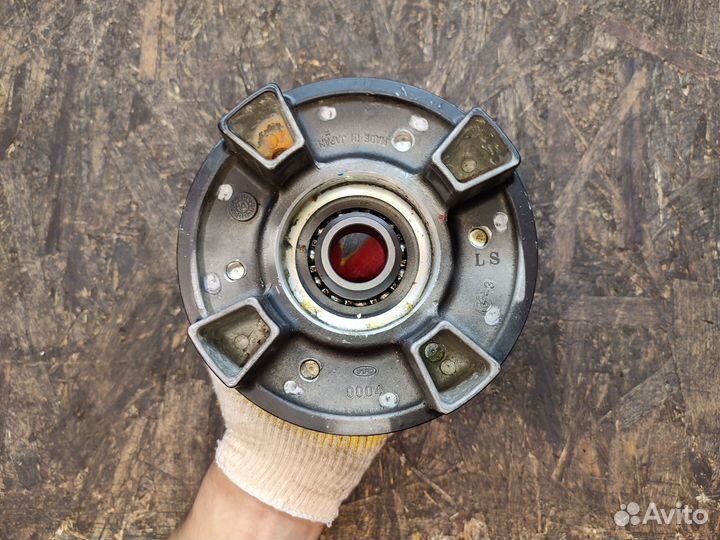 Zx10r 11-15 ступица заднего колеса