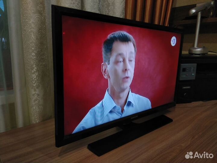 Телевизор Samsung T24E310EX LED черный