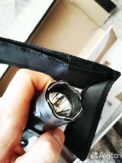 Тактический фонарик