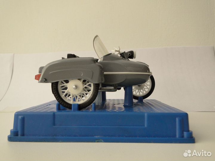 Из СССР. 1:24 Иж-Юпитep 2К. Модель мотоцикла