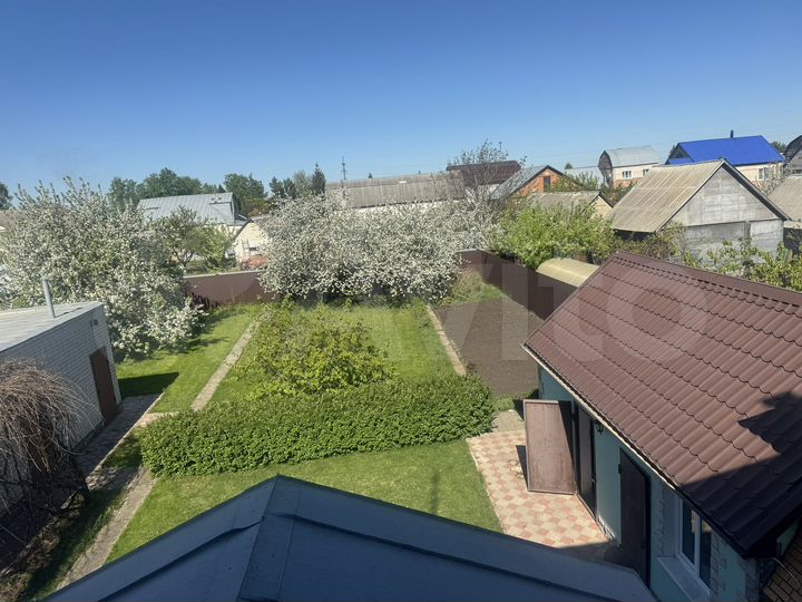 Дом 270 м² на участке 11 сот.