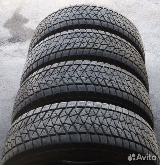 Bridgestone Blizzak DM-V2 235/65 R18