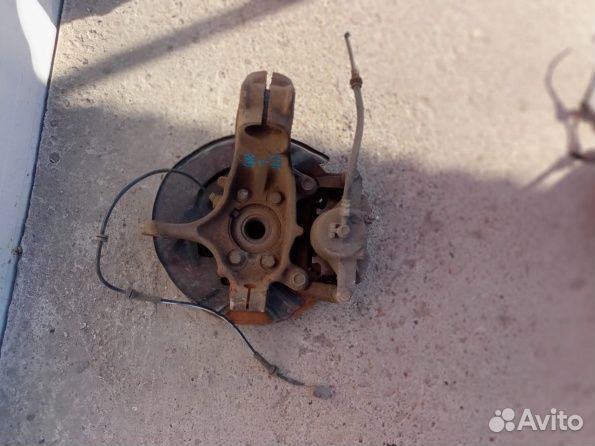 Кулак поворотный передний Nissan Qashqai J11