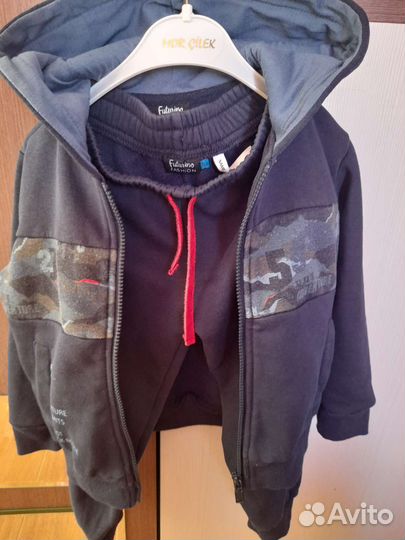 Спортивный костюм