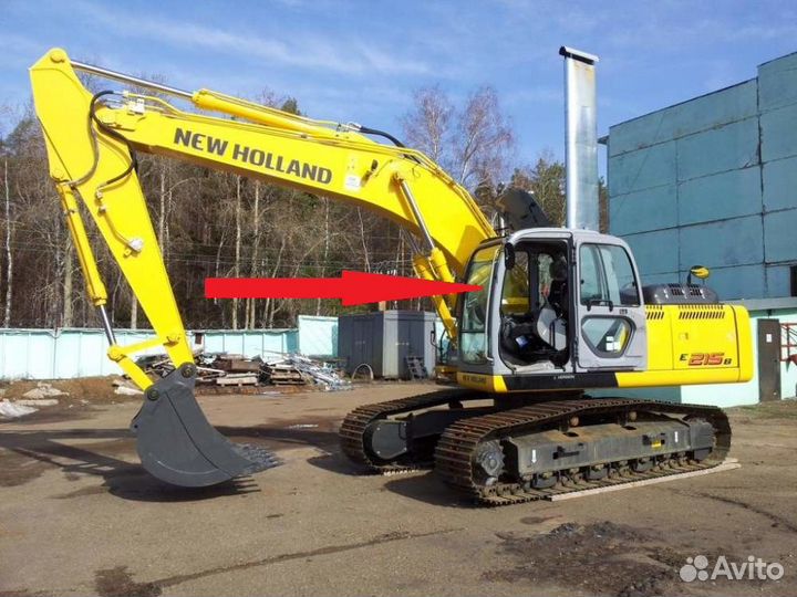 Стекло лобовое верхнее на New Holland E215B