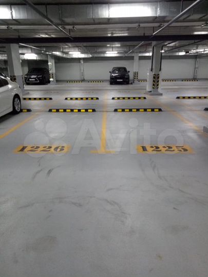 Машиноместо, 14 м²