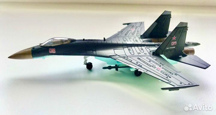 Самолет Су-35