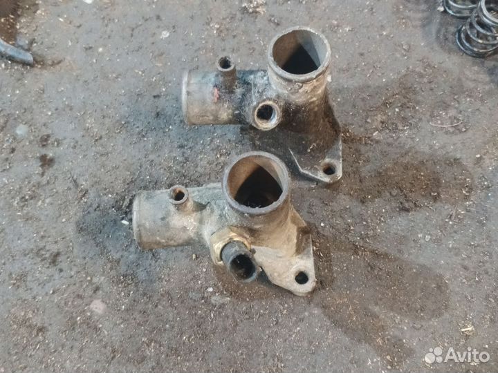 Раструб гбц ваз под инж датчик температуры