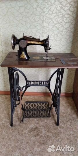 Швейная машина Singer