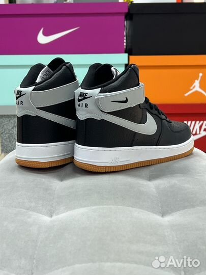 Кроссовки Nike Air Force 1 High LV8 4