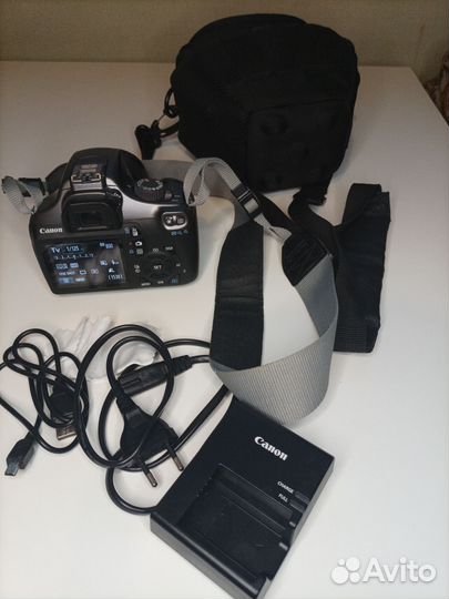 Зеркальный фотоаппарат canon