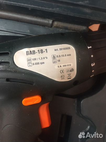 Шуруповерт Bort 18вольт
