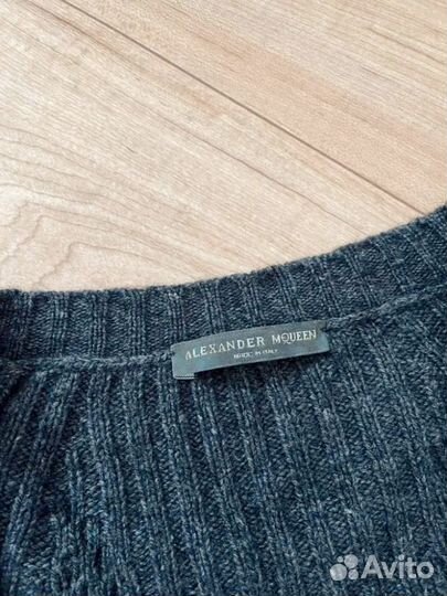 Женский пуловер Alexander McQueen