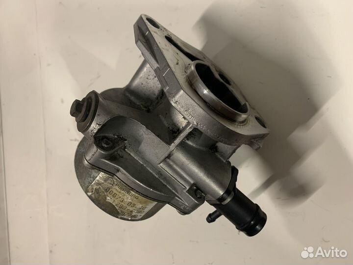 Вакуумный насос на 1.5 K9K Рено