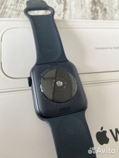 Часы apple watch se 44 mm 2022