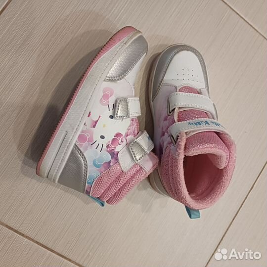 Кроссовки утепленные р. 28