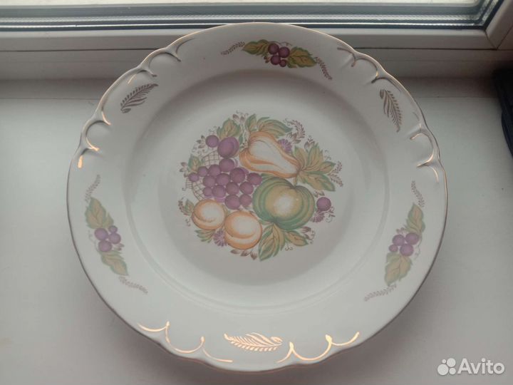 Большая тарелка блюдо. Цена за одно блюдо