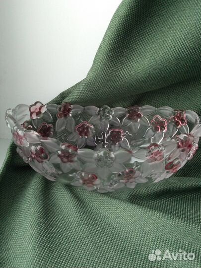 Менажница, конфетница, салатники 