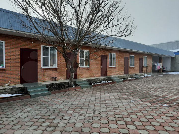 Здание, 270 м²