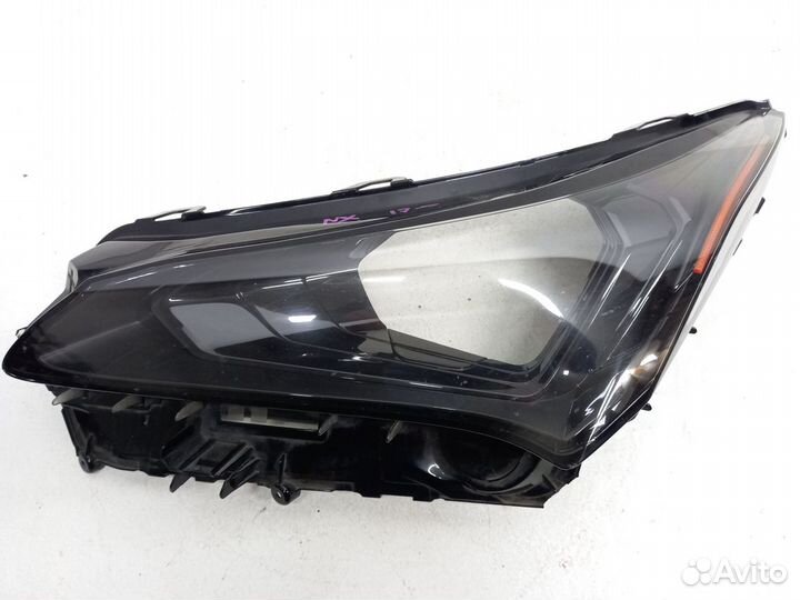 Lexus NX (c 17) фара левая стекло
