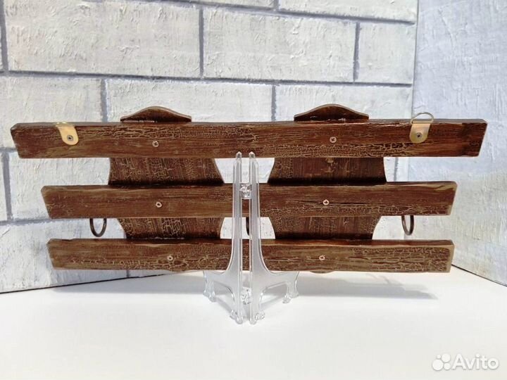 Вешалка-ключница настенная деревянная