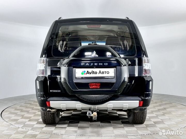 Mitsubishi Pajero 3.0 AT, 2015, 285 301 км