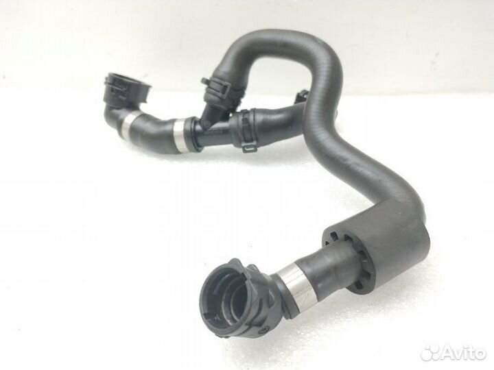 Патрубок системы охлаждения Mercedes-Benz E-Class