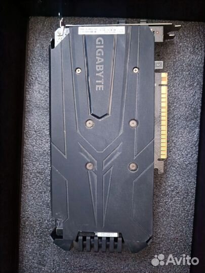 Видеокарта Gigabyte Nvidia GeForce 1050 ti 4 gb