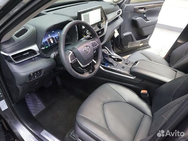 Toyota Highlander 2.5 AT, 2023, 10 569 км