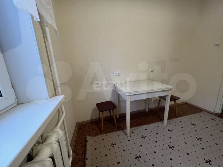 2-к. квартира, 50 м², 3/9 эт.