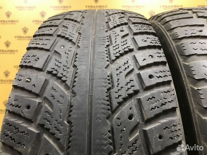 Kumho I'Zen RV Stud KC16 225/70 R16 107Q