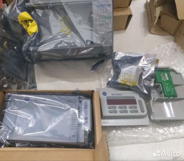 Контроллер Allen Bradley 1764-28BXB+1764-LSP