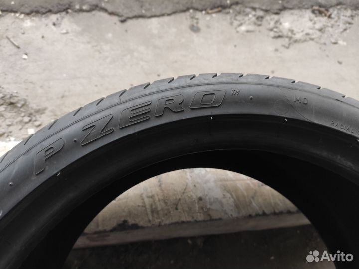 Pirelli P Zero 285/30 R19