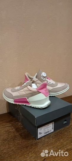 Кроссовки Ecco Новые